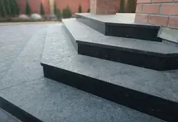 Гранитные ступени в Тирасполе