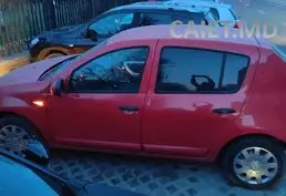 Dacia Sandero 2010 в хорошем состоянии, бензин
