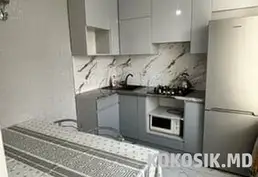 Сдаю 3-комнатную квартиру (Евроремонт, Центр)
