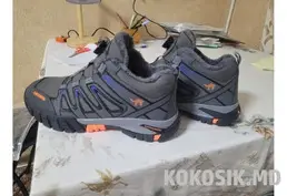 Продам новые кроссовки (45 размер) на позднюю осень/зиму/раннюю весну
