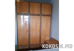 Продам шкаф с антресолью Б/У. 1200 Lei