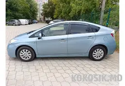 Продам Toyota Prius Plug-in Hybrid (2012)