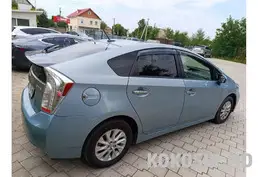 Продам Toyota Prius Plug-in Hybrid (2012)