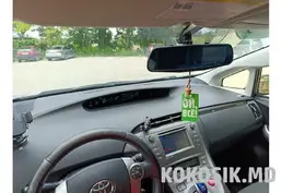 Продам Toyota Prius Plug-in Hybrid (2012)