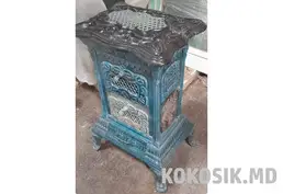 Продам Антикварную печь-камин. Чугун, Майолика