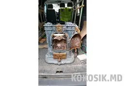 Продам Антикварную печь-камин. Чугун, Майолика
