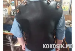 Продам жилет байкера (натуральная кожа)