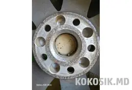 Продам зимнюю резину с дисками 225,55,R16