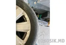 Продам зимнюю резину с дисками 225,55,R16
