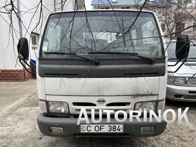 Nissan Cabstar 2003 — vânzare