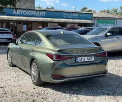 Lexus ES300h (Доступен в Автокредит)
