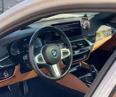 BMW G30 530e (Доступен в Автокредит)