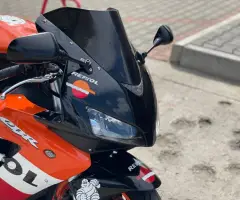 Honda CBR1000RR (Доступен в Автокредит)