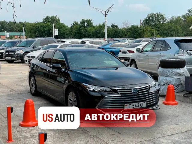 Toyota Avalon Hybrid (Доступен в Автокредит)