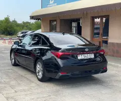 Toyota Avalon Hybrid (Доступен в Автокредит)
