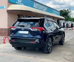 Toyota RAV4 Plug-In-Hybrid(Доступен в Автокредит)