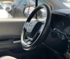 Toyota Sienna (Доступен в Автокредит)
