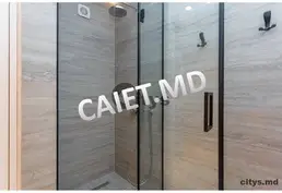 2-х комнатная квартира, 65м², Мирча чел Бэтрын