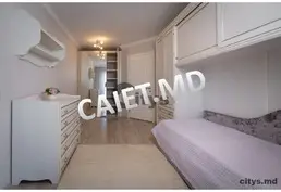 chirie-Apartament cu 2 camere, Centru 105m², str. Alexandr Pușkin