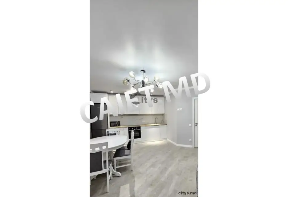 Сдается-2-х комнатная квартира, 80м², Центр,Tecuci
