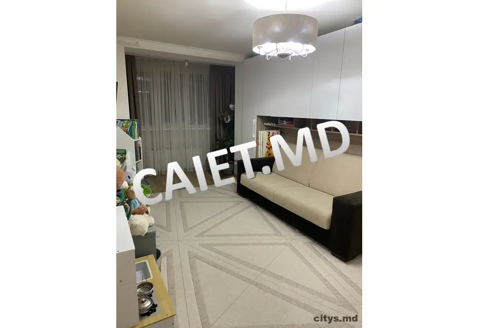 2-х комнатная квартира, 50м², Podul Inalt