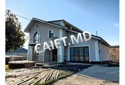 Дом 210м², Ialoveni, Centru, str. Mihai Viteazul