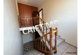 Chirie-Casă cu 2 nivele, 490m², str. Alexei Șciusev