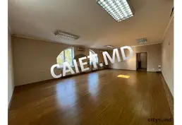 Chirie-Casă cu 2 nivele, 490m², str. Alexei Șciusev