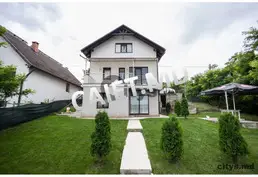 Vilă cu 2 nivele, 120m², mun. Chisinau, Togatin str. Traian