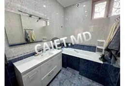 Casă cu 3 nivele, 290m², CETATEA ALBA, Autorul Aliona