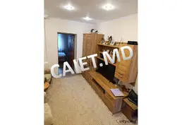 Apartament cu 4 camere, 80m², Strada București