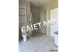 Apartament cu 3 camere de închiriat, 220m², Тимиш, Autorul Nicolai. C