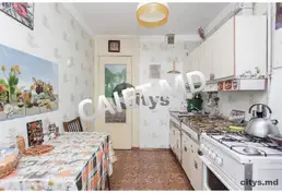 Apartament cu 3 camere, 70m², G.Latina, Autorul Tarasova Inna