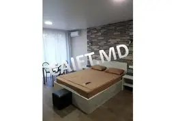 Студия посуточно в центре Бельц