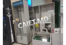 Универсальные витрины для магазина