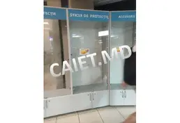 Универсальные витрины для магазина